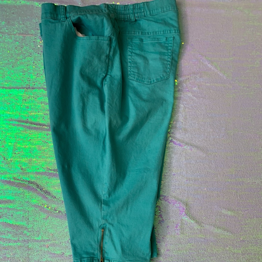 *CLEARANCE* Catherine's Capris  26W/4X Aqua Blue
